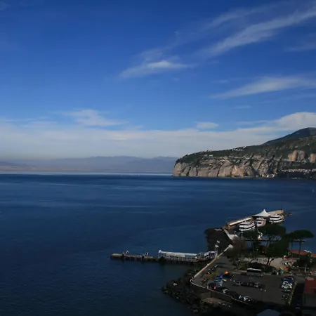 Alojamento de Acomodação e Pequeno-almoço Divina House Sorrento