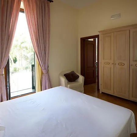 Alojamento de Acomodação e Pequeno-almoço Divina House Sorrento