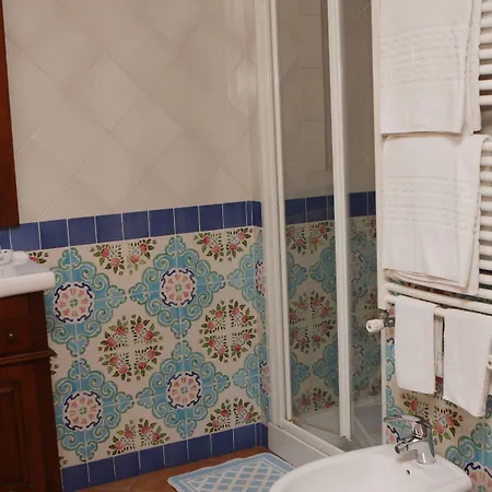 Bed and Breakfast Divina House 4*