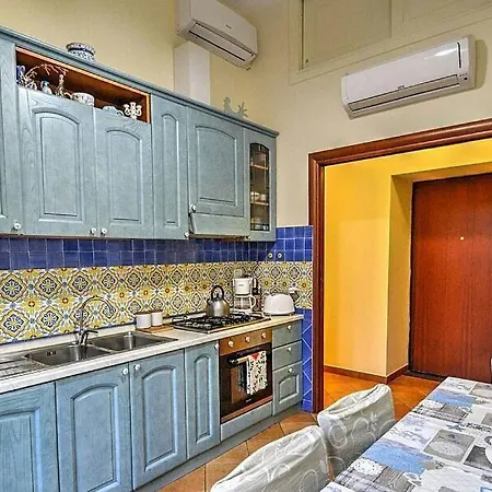 Divina House Bed and Breakfast
