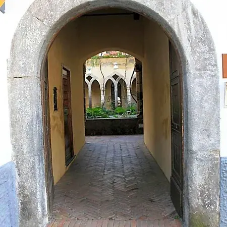 Divina House Bed & Breakfast